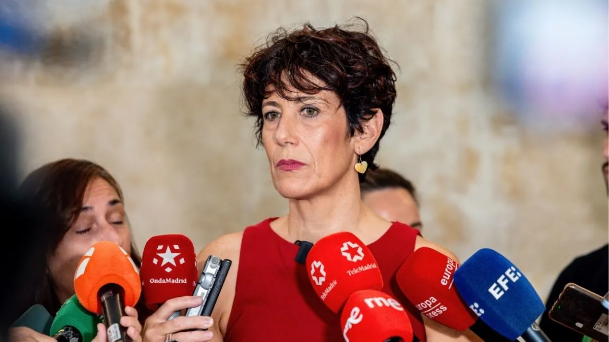 El Gobierno trasladará a un segundo grupo de menores inmigrantes este fin de semana