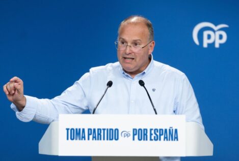 Tellado acusa a Sánchez de «megalomanía» por su «desproporcionada» escolta en vacaciones