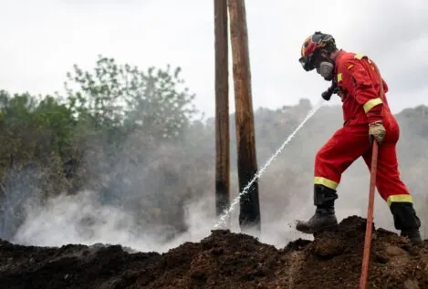 La UME tiene a «1.000 militares» ayudando en la extinción de siete incendios en toda España