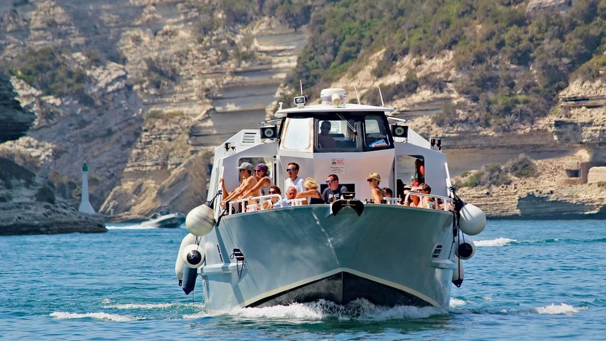 Vacaciones tiesas: vender los muebles para una escapadita de película