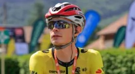 Jonas Vingegaard triunfa en la primera llegada en alto y toma el mando de La Vuelta
