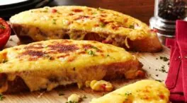 Un aperitivo diferente: Welsh rarebit, el «raro bocado galés» de queso con cerveza