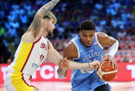 España cae ante Grecia y queda eliminada del Eurobasket en el adiós de Scariolo