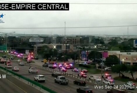 Al menos un muerto por un tiroteo en un centro de inmigrantes de Dallas