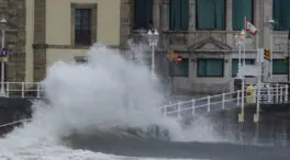Los restos del huracán Gabrielle ponen en alerta a seis comunidades