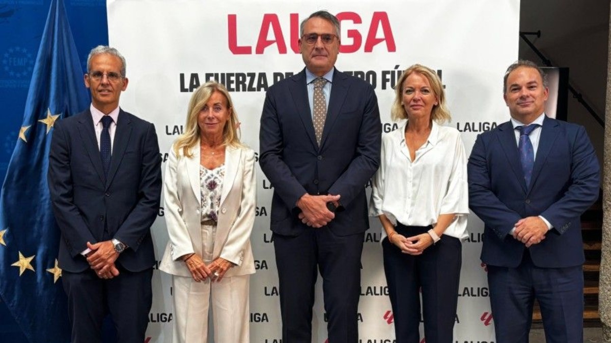 La FEMP y LaLiga firman un convenio para combatir el discurso de odio en el deporte