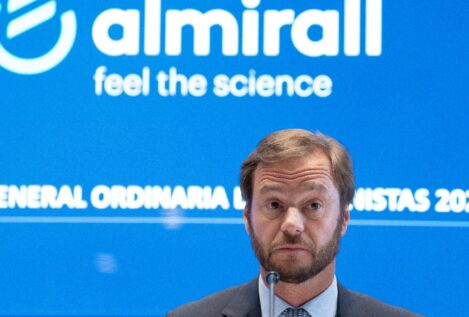 Almirall pierde un contrato con una tecnológica americana por la política de precios de Trump