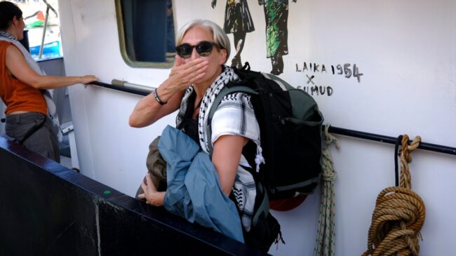 Exteriores no cobrará el avión a la flotilla, pero sí obliga a pagar a cualquier español repatriado