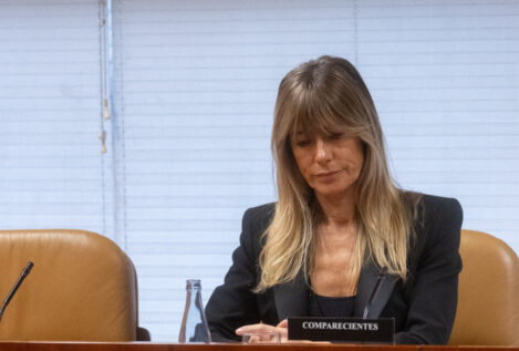 Altercado en la declaración de Begoña Gómez: un hombre intentó irrumpir a gritos en la sala