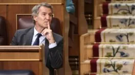 Feijóo critica la «doble ruptura» en el Gobierno tras caer el traspaso de inmigración a Cataluña