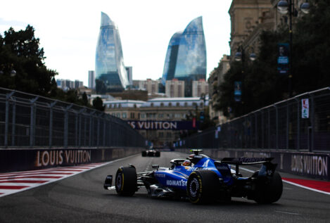Sainz celebra su primer podio con Williams... y Verstappen arrasa en Bakú
