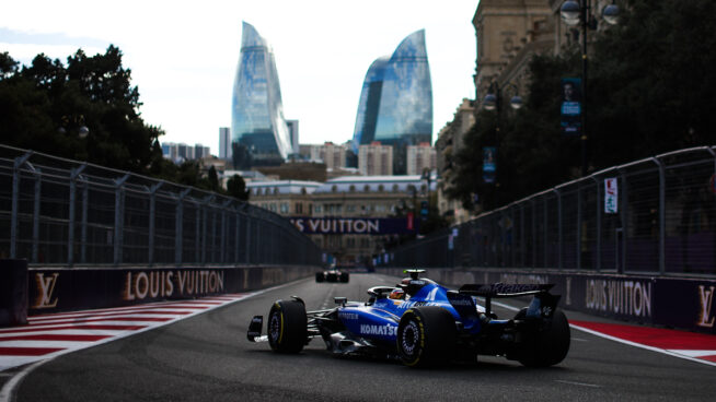 Sainz celebra su primer podio con Williams... y Verstappen arrasa en Bakú