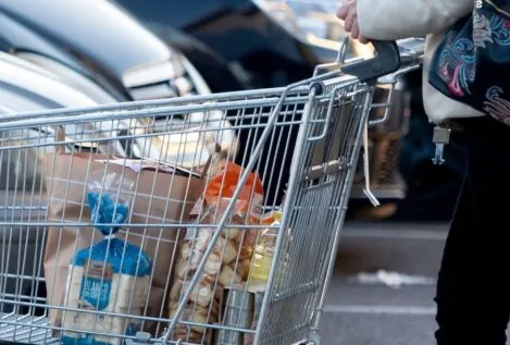 La cesta de la compra es un 36% más cara que hace tres años, según la OCU