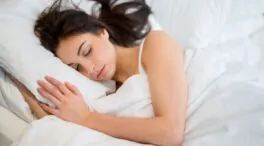 El impacto del sueño en el aumento de peso: hasta 5 kilos por dormir menos