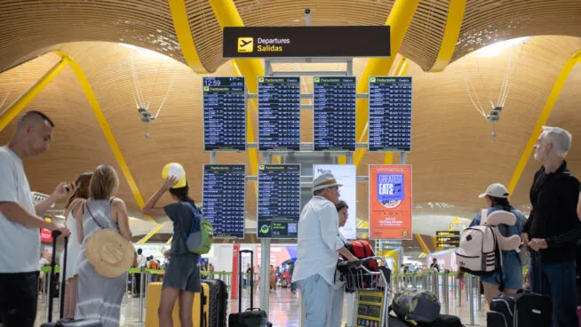Normalidad en los aeropuertos españoles salvo en vuelos a Reino Unido o Bruselas