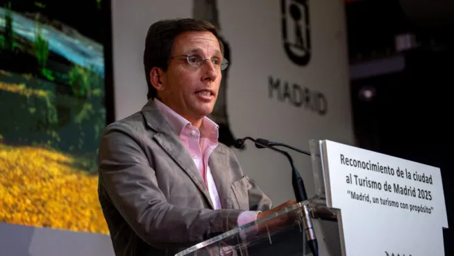 Almeida critica que ahora «moleste el jurado popular», que sí gustaba con Camps