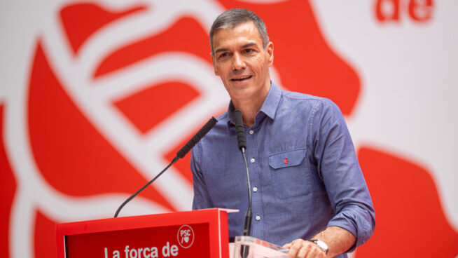 Sánchez dice que no quiere «ninguna lección» de Aznar, sino «disculpas» por Irak y el 11M