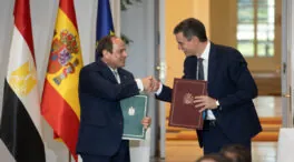 El Gobierno otorga la Cruz de Isabel la Católica a Al Sisi, su esposa y al primer ministro egipcio