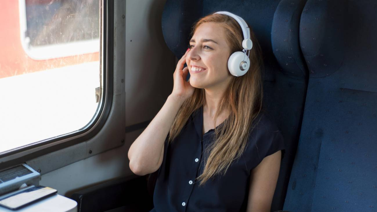 Escuchar música puede aliviar el mareo en los viajes