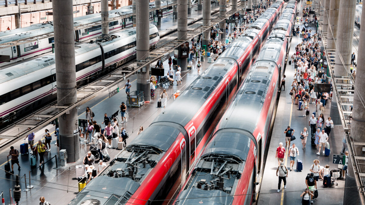 La retirada de Avlo ‘arregla’ la alta velocidad Madrid-Barcelona, pero dispara los precios