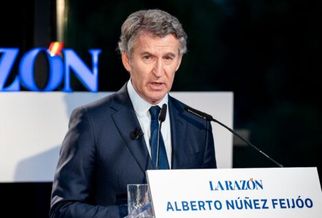 Feijóo asegura que hay medio millón de inmigrantes que reciben ayudas sin trabajar