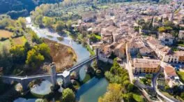Este es el pueblo medieval de Gerona con el puente mejor conservado de Europa