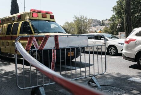 Heridas dos personas en un ataque con arma blanca en un kibutz cerca de Jerusalén