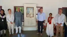 Jesús Julio Carnero refuerza en India el compromiso de Valladolid con Gandhi