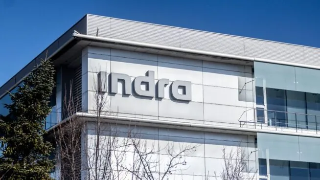 Indra firma el mejor resultado de la semana en Bolsa con la tensión geopolítica de fondo