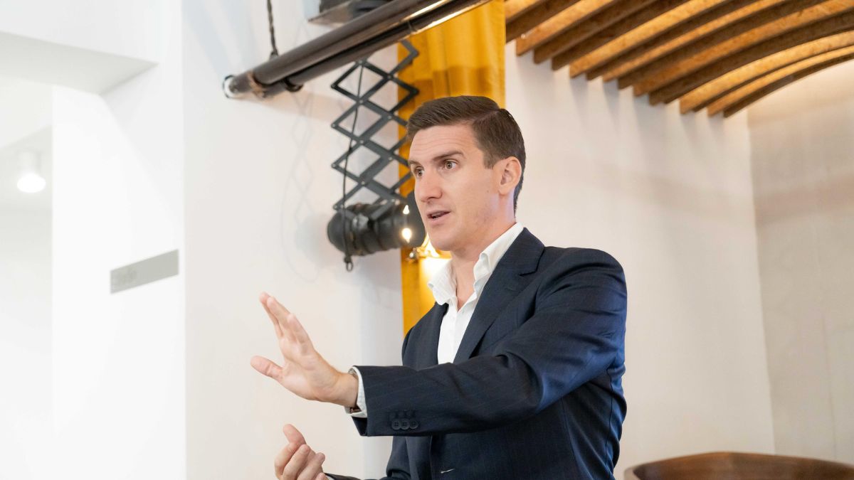 Juan Vizuete, experto en comunicación: «Esto es lo que separa a quienes tienen éxito de los que no»