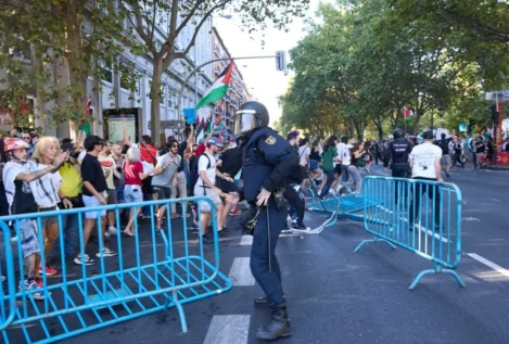 El lamento de un policía herido en la Vuelta: «Me voy de la unidad, les da igual que nos maten»