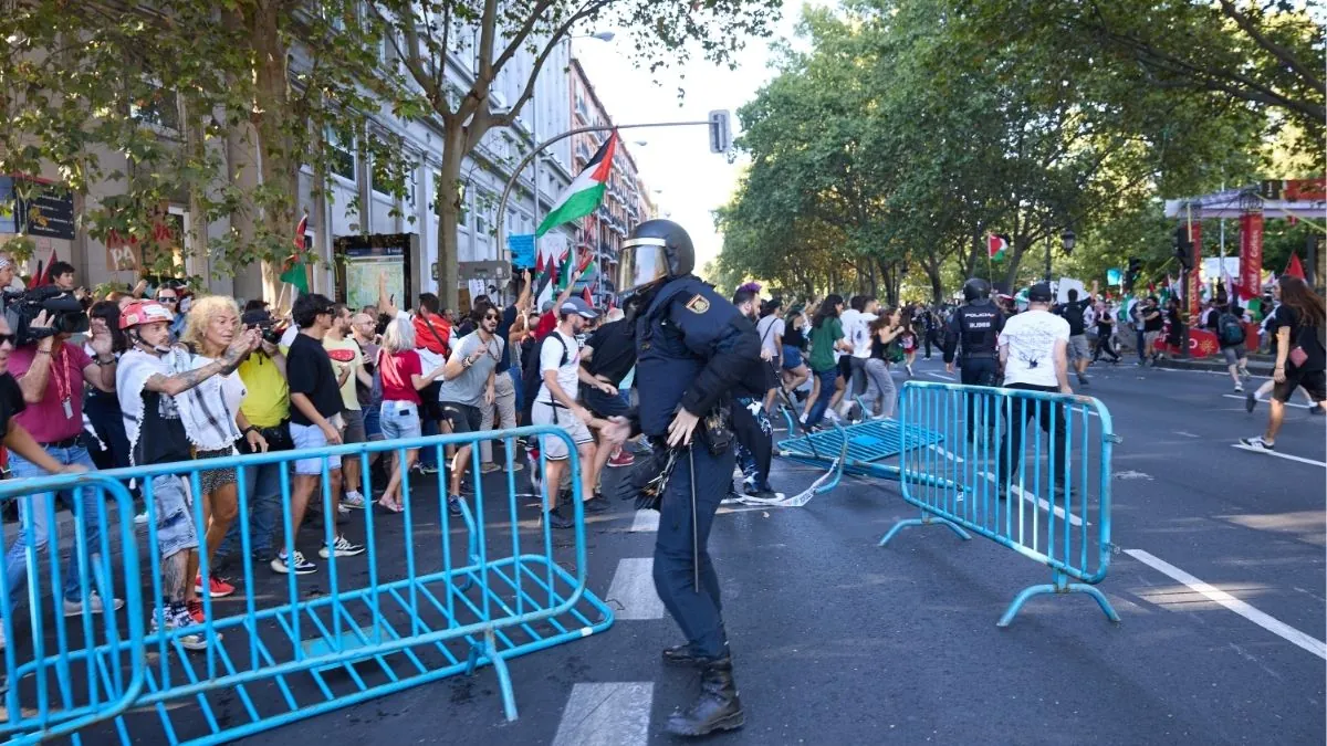 El lamento de un policía herido en la Vuelta: «Me voy de la unidad, les da igual que nos maten»
