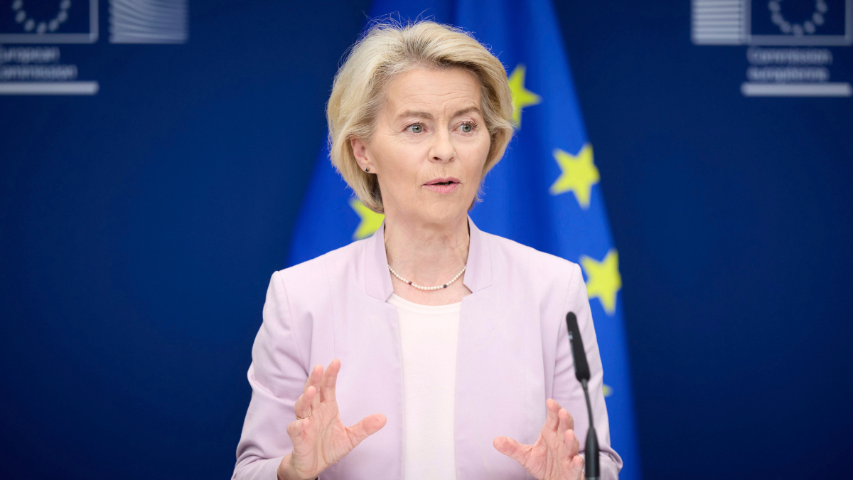 Von der Leyen, sobre el posible derribo de cazas rusos: «Está sobre la mesa»