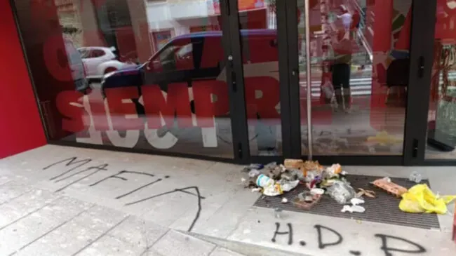 Detenido el hijo de la alcaldesa de Bezana (PP) por el ataque a la sede del PSOE de Cantabria