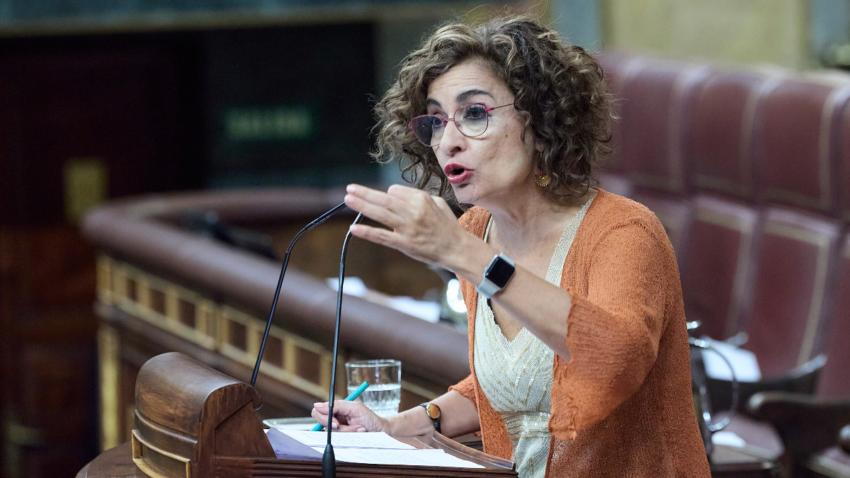 Montero responde a Junts que «los andaluces no viven de las subvenciones de nadie»