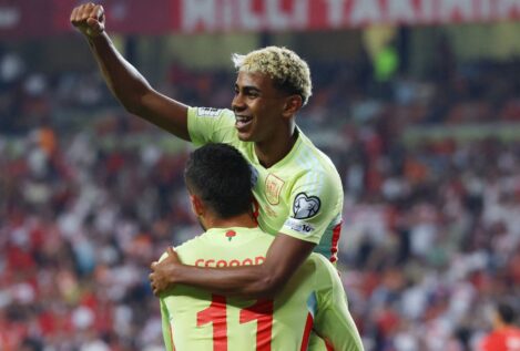 España golea a Turquía en un partidazo de Pedri, Ferran y Merino