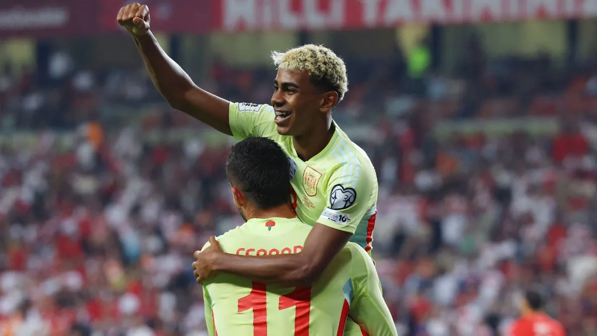España golea a Turquía en un partidazo de Pedri, Ferran y Merino