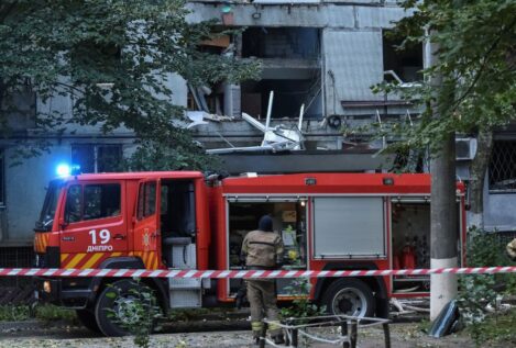 Un ataque aéreo «masivo» de Rusia deja tres muertos y decenas de heridos en Ucrania