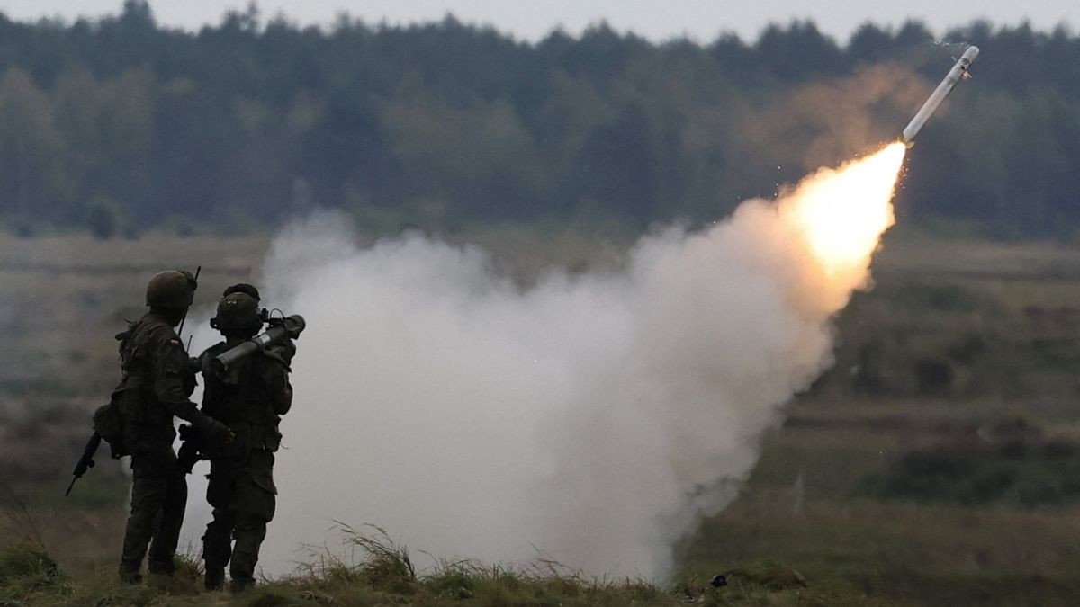 Polonia cierra parte de su espacio aéreo e inicia maniobras militares «preventivas» ante Rusia
