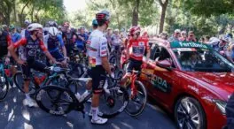 Los manifestantes propalestinos obligan a parar La Vuelta ciclista a España