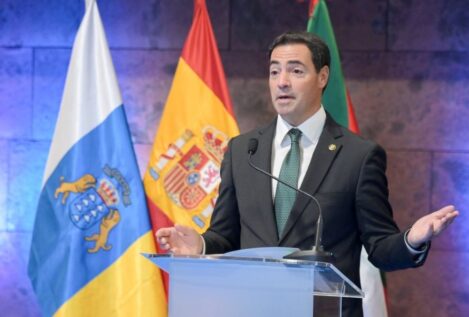 El lehendakari dice que con las competencias actuales no puede responder a la inmigración