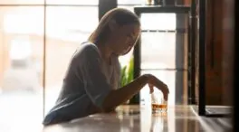 El alcohol y los trastornos psiquiátricos reducen la generación de nuevas neuronas