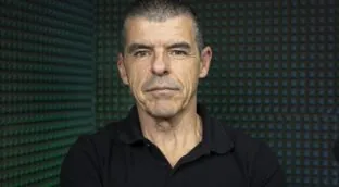 VÍDEO | Fuera de micrófono con Manuel Marlasca: «Si los jueces ceden, los políticos podrán perpetuar el latrocinio y la golfería».