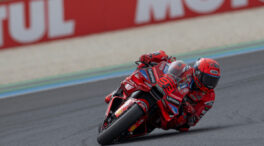 Marc Márquez acaricia el Mundial con otro triunfo al esprint