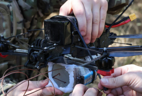 Rusia anuncia el derribo de más de 220 drones lanzados por Ucrania, nueve de ellos en Moscú