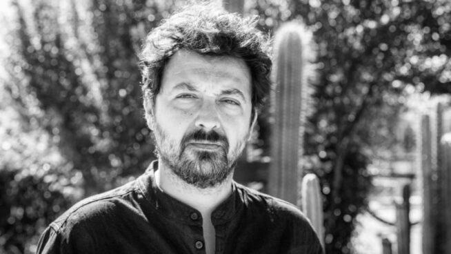 El escritor extremeño Francisco Serrano gana el Premio Tusquets de Novela 2025