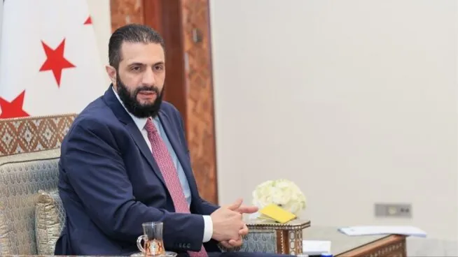 El presidente de transición de Siria mantiene un breve encuentro con Trump en Nueva York