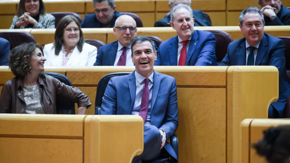 Sánchez y Montero huyen del Senado pese a la nueva norma contra las ausencias