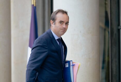 Macron nombra a Sébastien Lecornu como nuevo primer ministro de Francia