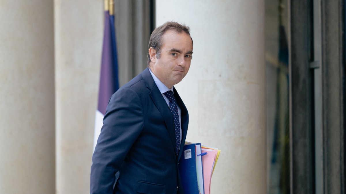 Macron nombra a Sébastien Lecornu como nuevo primer ministro de Francia